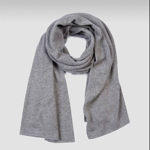White + Warren mini cashmere travel wrap / scarf in heather grey
